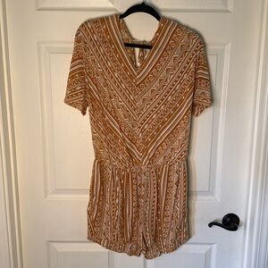 Women’s shorts romper. Size L